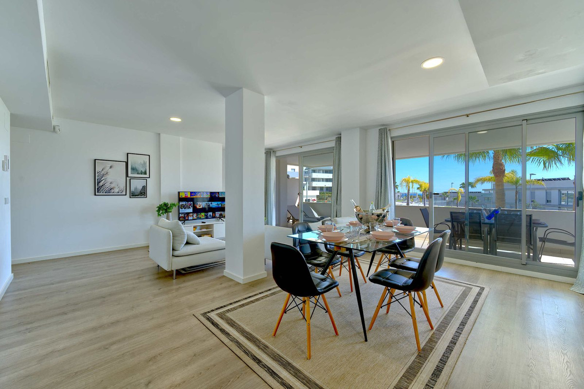 Appartement te koop in Estepona | 3 slaapkamers H5324344