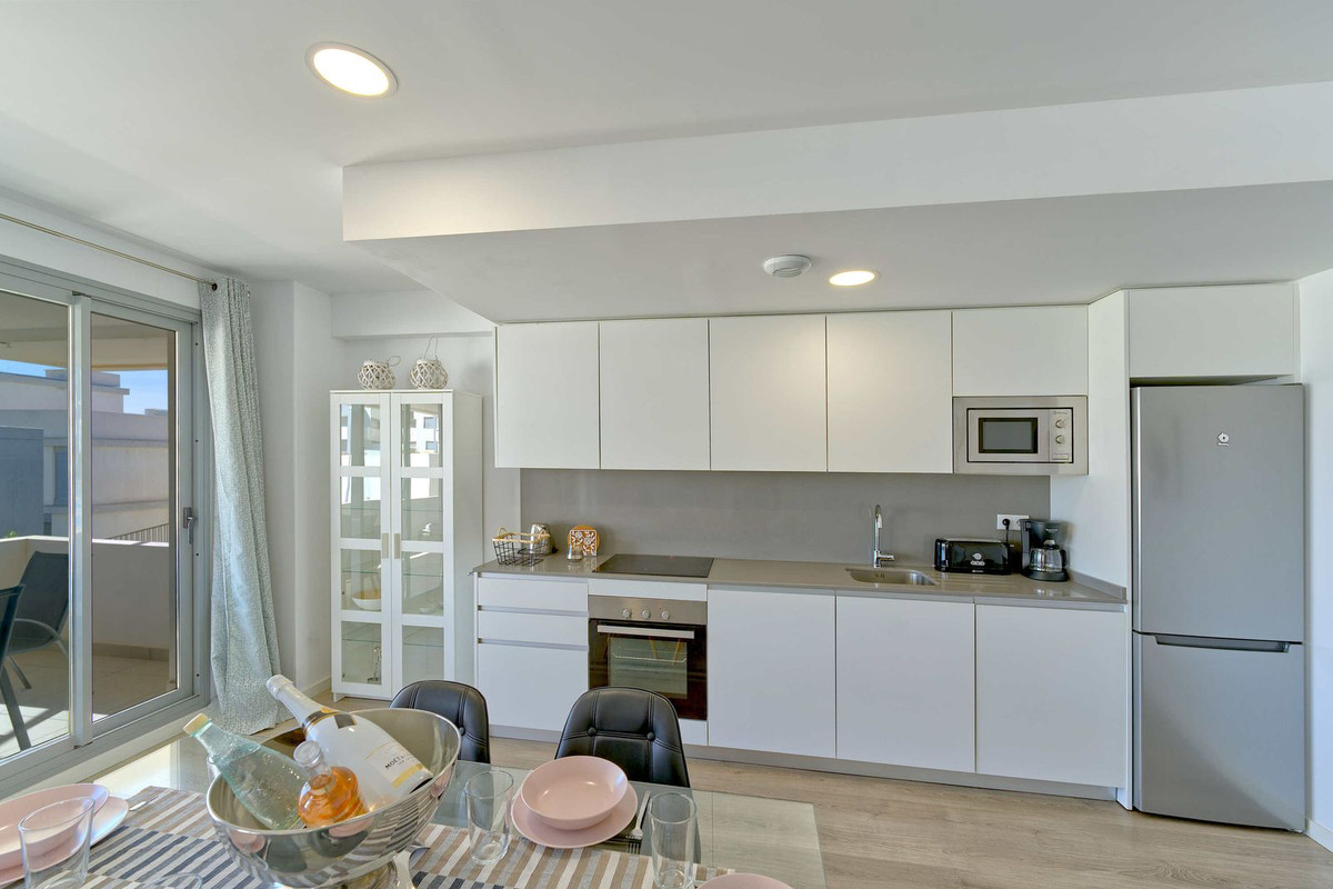 Appartement te koop in Estepona | 3 slaapkamers H5324344