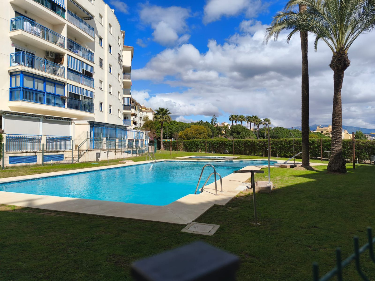 Appartement te koop in Estepona | 2 slaapkamers H5324854