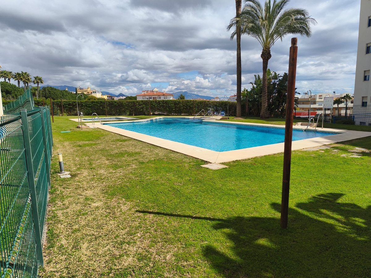 Appartement te koop in Estepona | 2 slaapkamers H5324854
