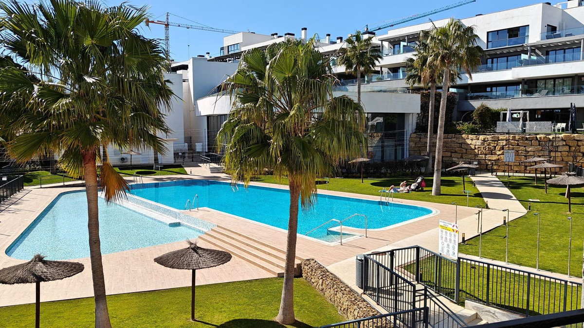 Appartement te koop in Estepona | 4 slaapkamers H5327425