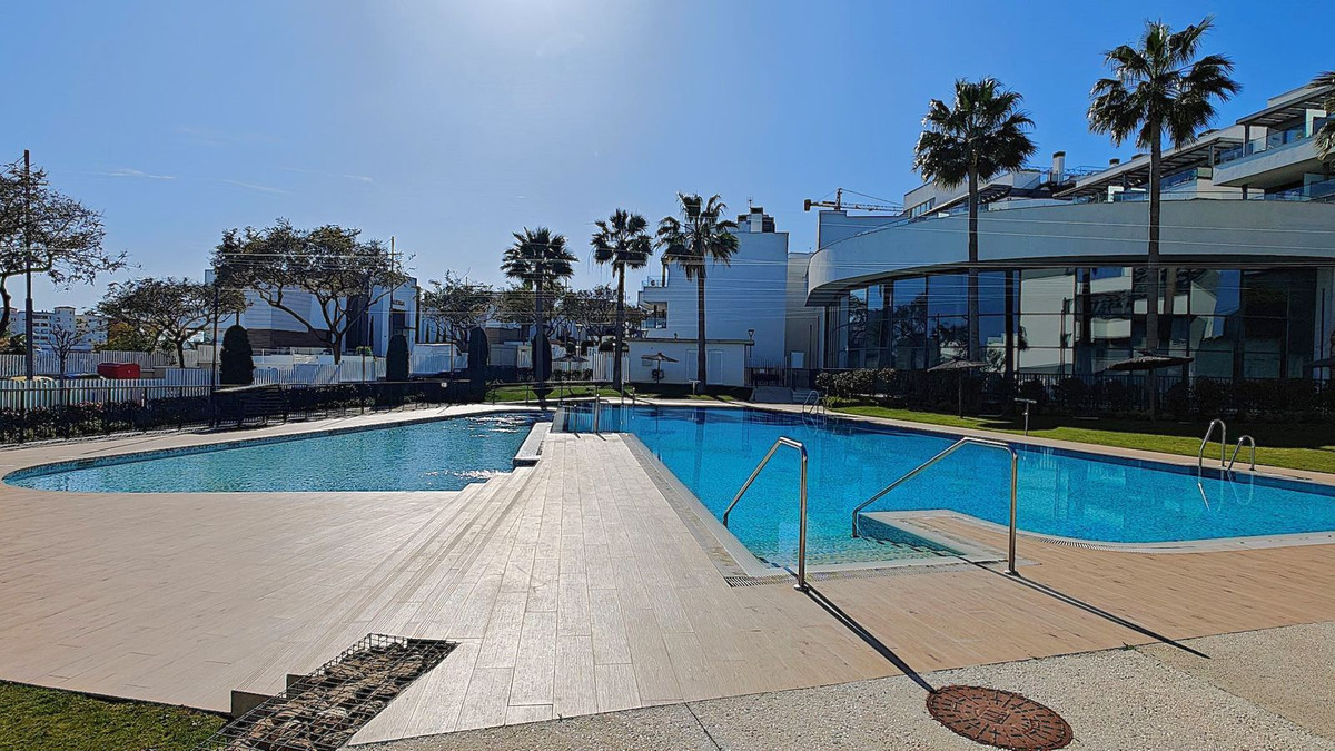 Appartement te koop in Estepona | 4 slaapkamers H5327425