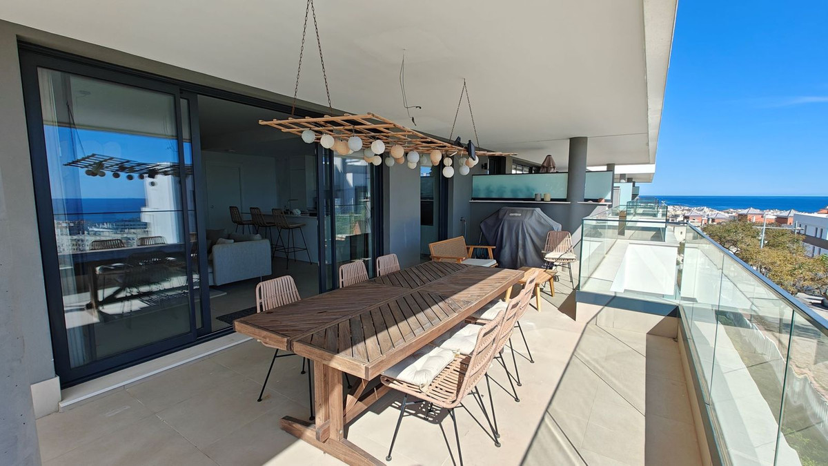 Appartement te koop in Estepona | 4 slaapkamers H5327425