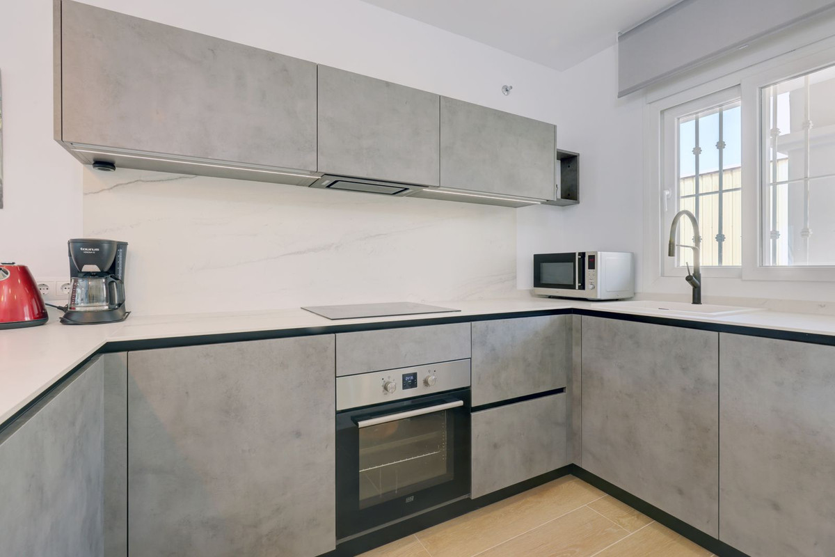 Appartement te koop in Estepona | 2 slaapkamers H5327533