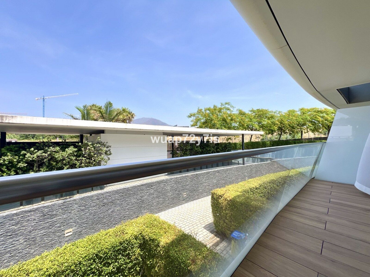 Appartement te koop in Estepona | 2 slaapkamers H5327596