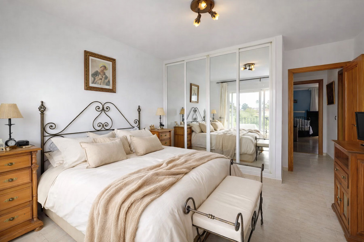 Duplex te koop in Estepona | 3 slaapkamers H5327881