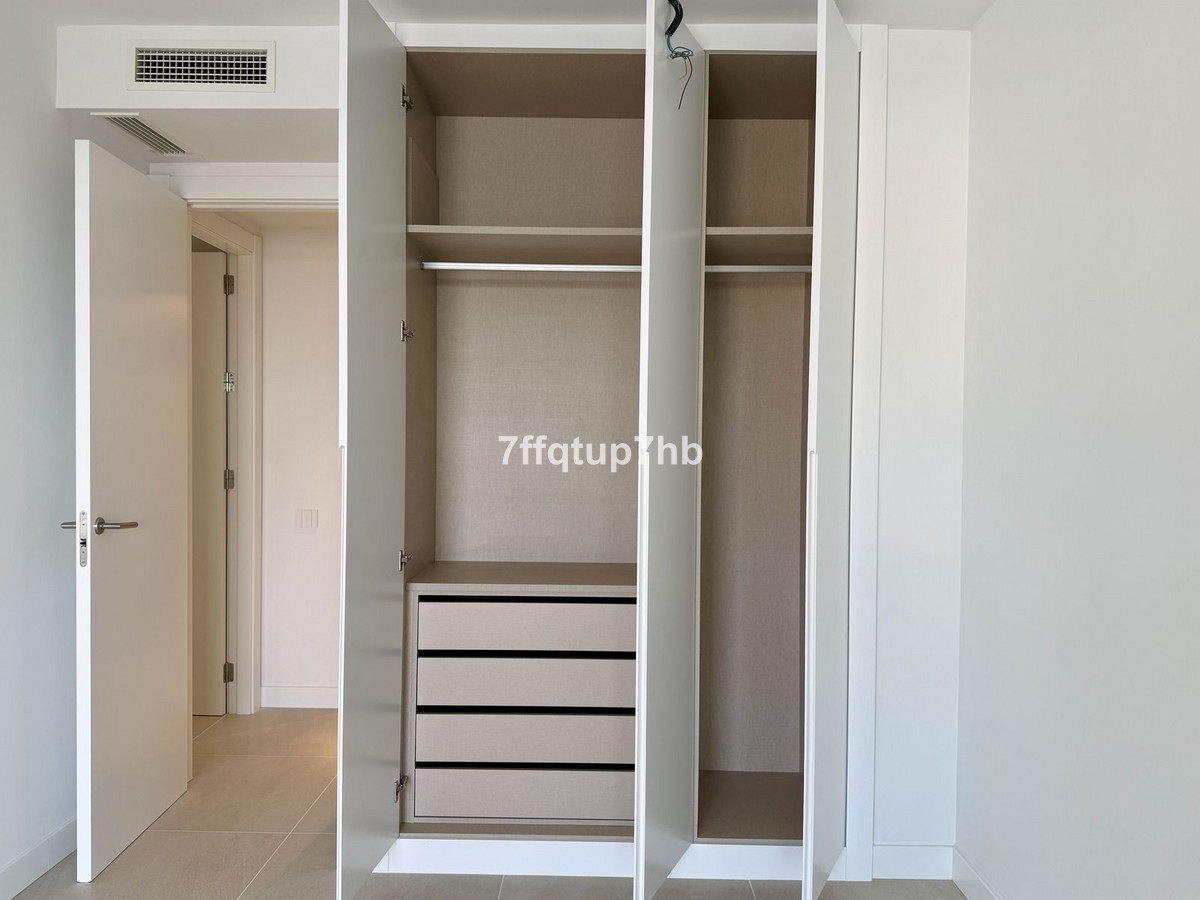 Appartement te koop in Estepona | 2 slaapkamers H5329942