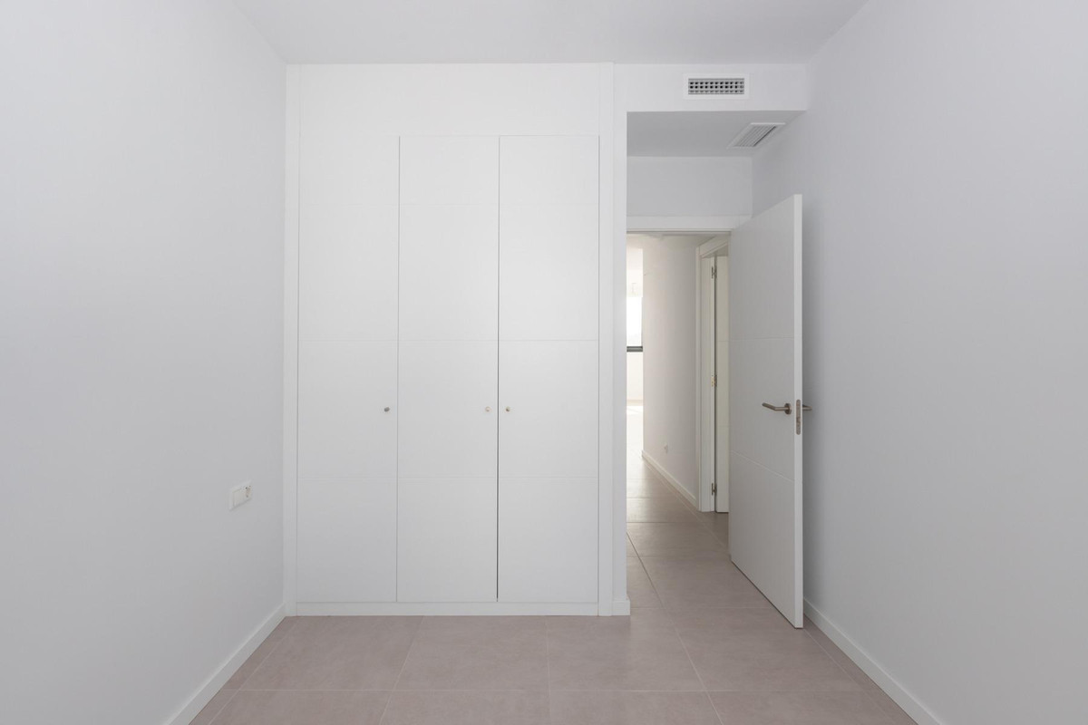 Appartement te koop in Estepona | 2 slaapkamers H5330170
