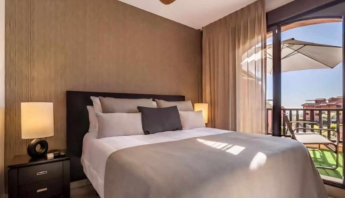 Appartement te koop in Estepona | 3 slaapkamers H5332702