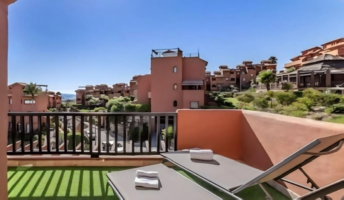 Appartement te koop in Estepona | 3 slaapkamers H5332702