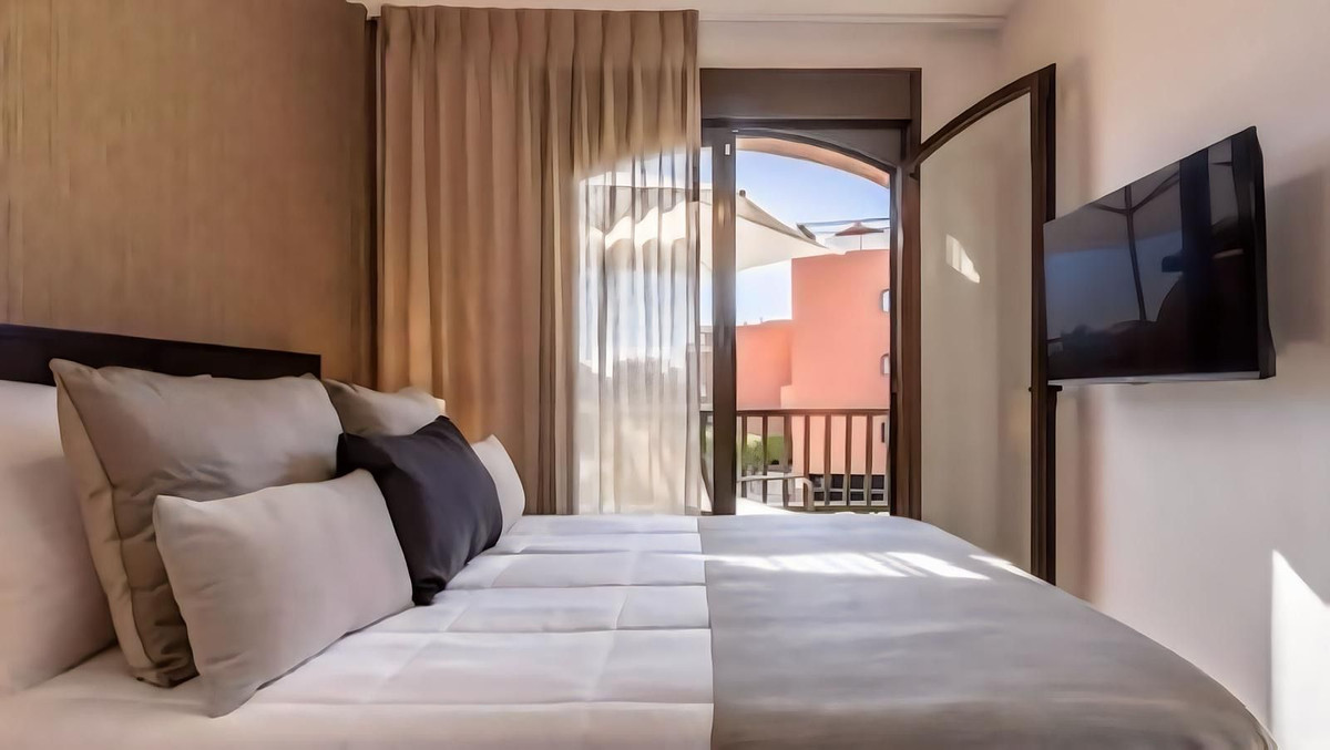 Appartement te koop in Estepona | 3 slaapkamers H5332702