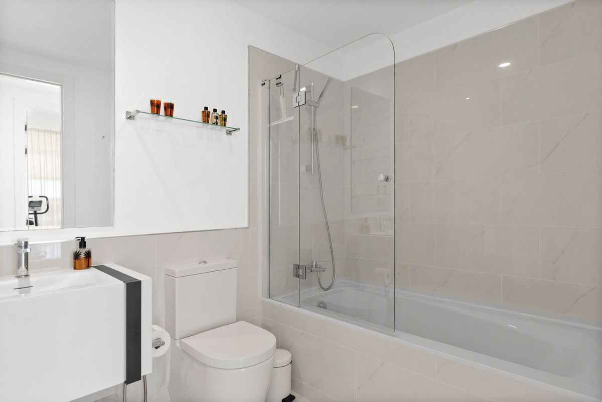 Appartement te koop in Estepona | 3 slaapkamers H5333014