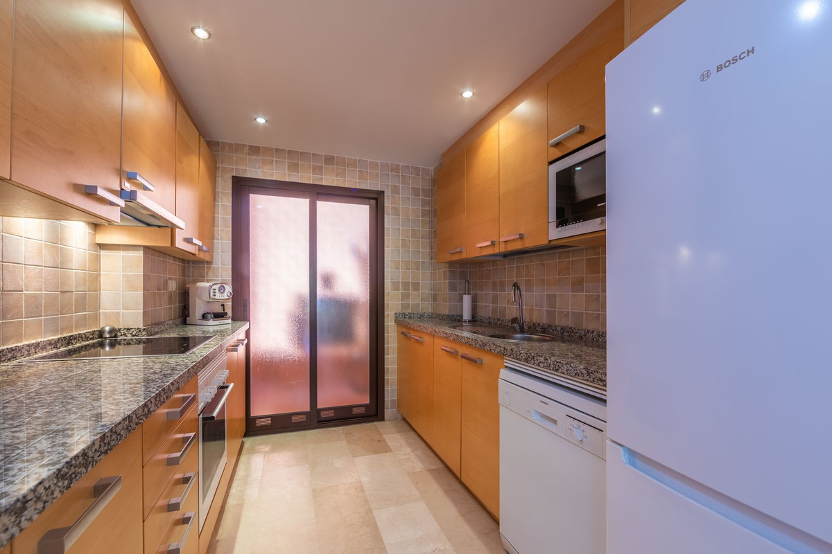 Appartement te koop in Estepona | 2 slaapkamers H5333104
