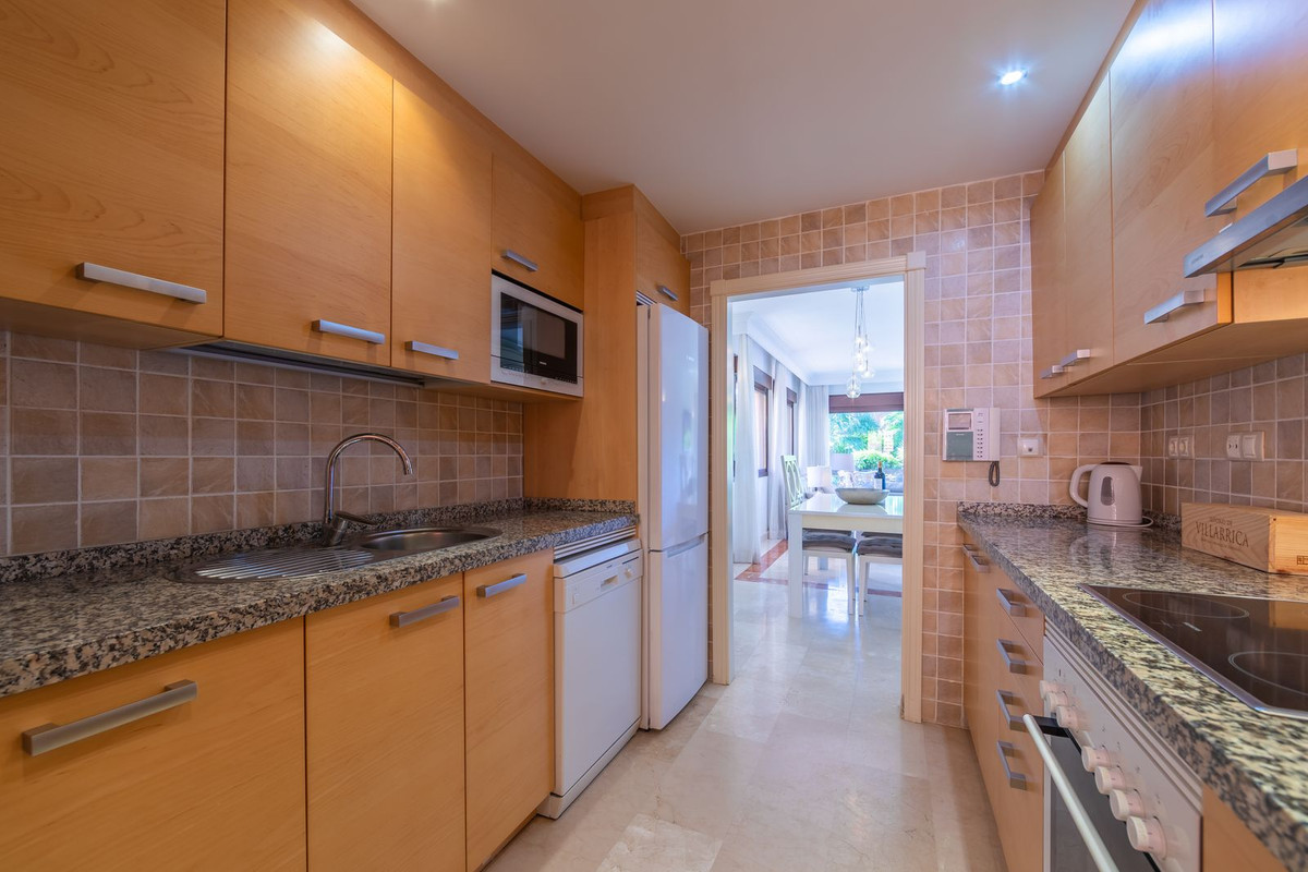 Appartement te koop in Estepona | 2 slaapkamers H5333104