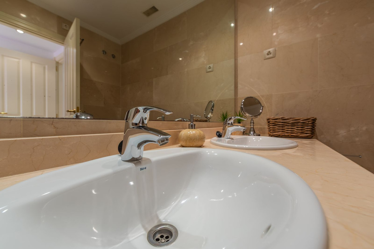 Appartement te koop in Estepona | 2 slaapkamers H5333104