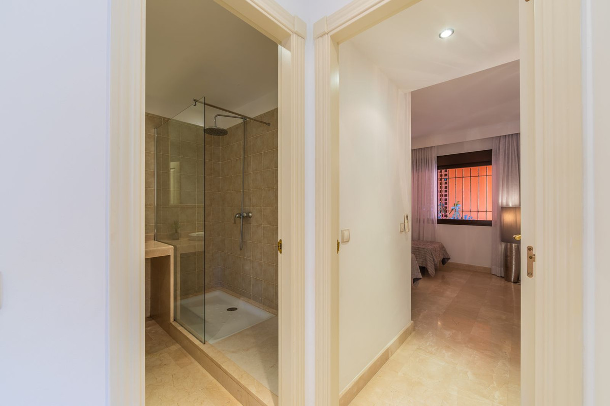 Appartement te koop in Estepona | 2 slaapkamers H5333104