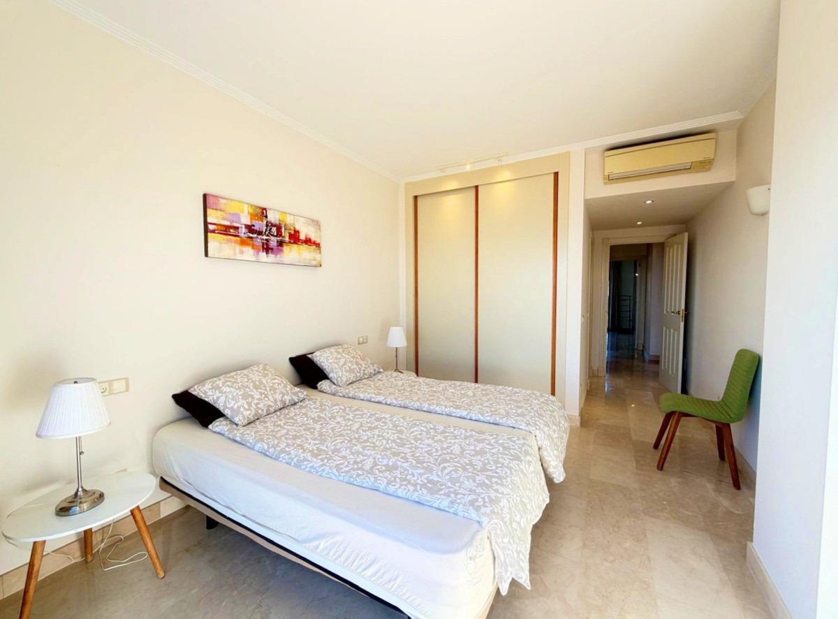 Penthouse te koop in Estepona | 2 slaapkamers H5333236