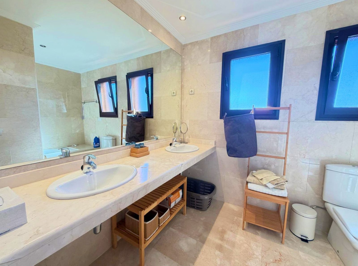 Penthouse te koop in Estepona | 2 slaapkamers H5333236