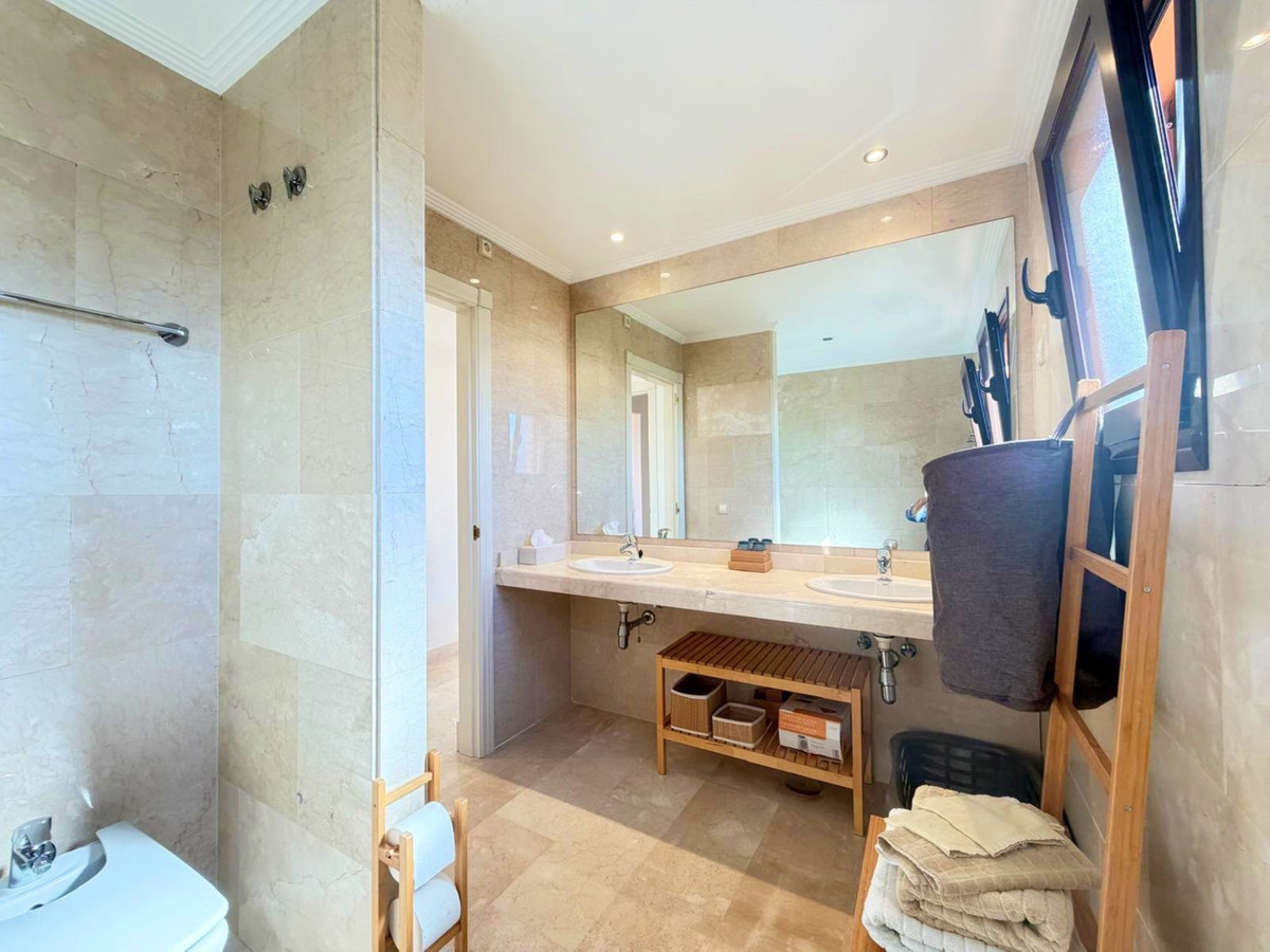 Penthouse te koop in Estepona | 2 slaapkamers H5333236