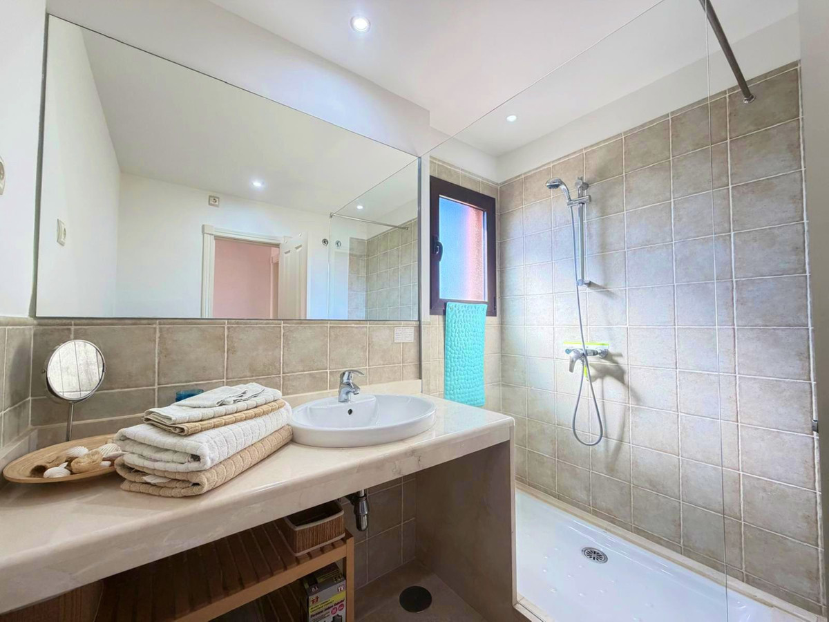 Penthouse te koop in Estepona | 2 slaapkamers H5333236