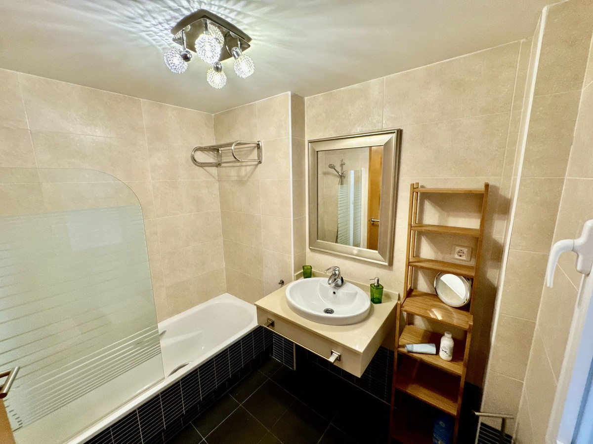 Appartement te koop in Estepona | 2 slaapkamers H5333404