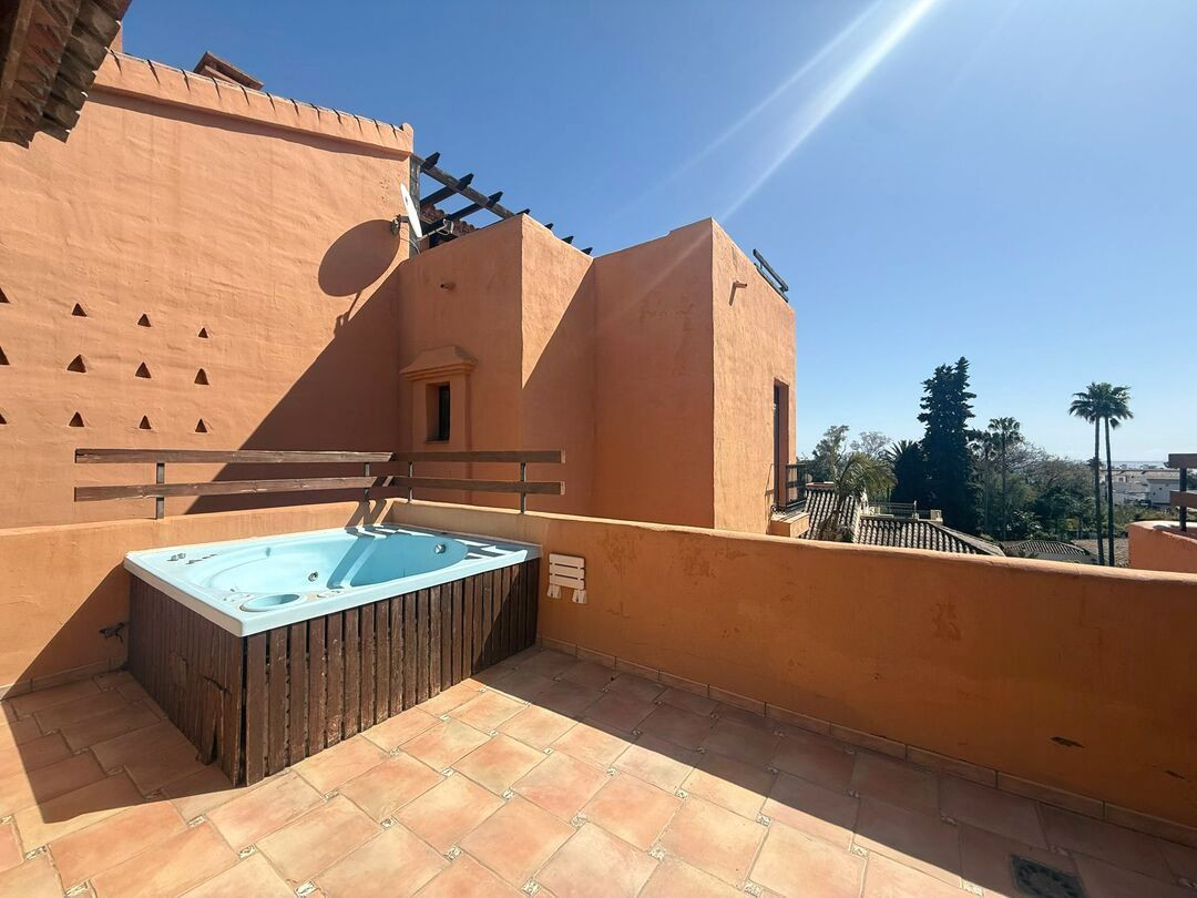 Duplex te koop in Estepona | 3 slaapkamers H5333644