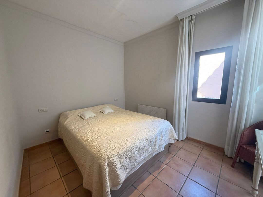 Duplex te koop in Estepona | 3 slaapkamers H5333644
