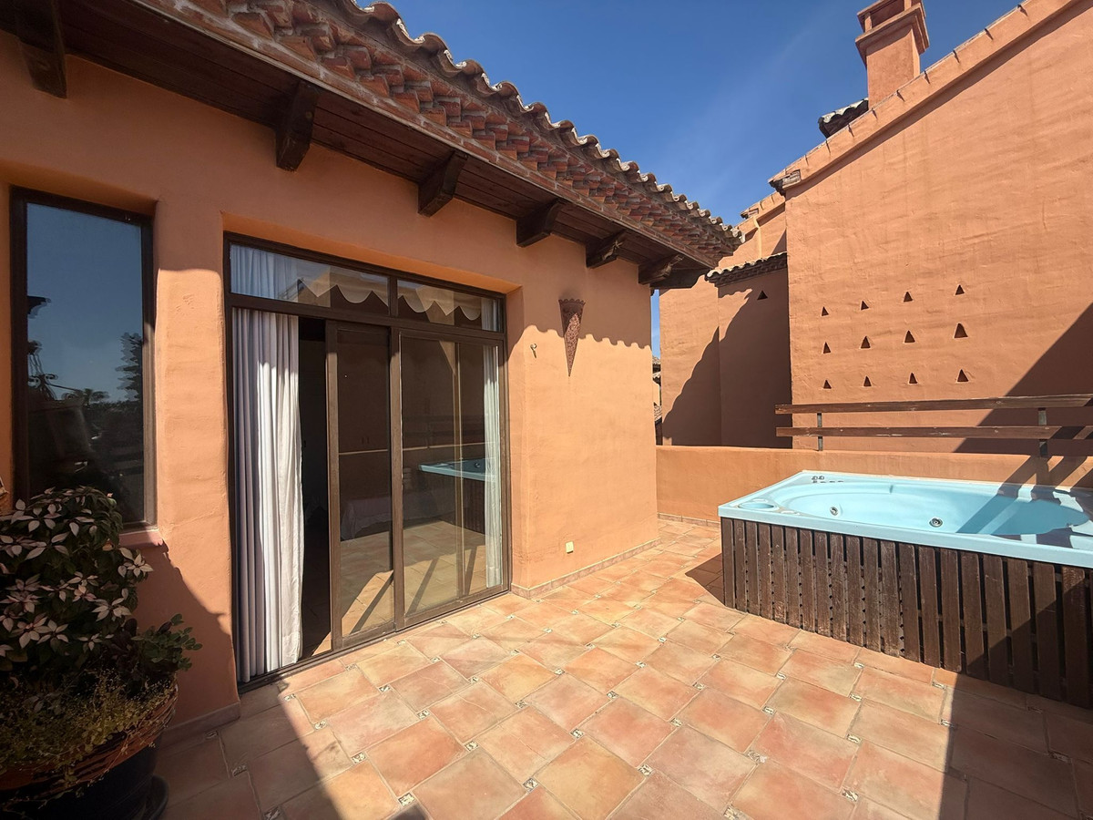 Duplex te koop in Estepona | 3 slaapkamers H5333644