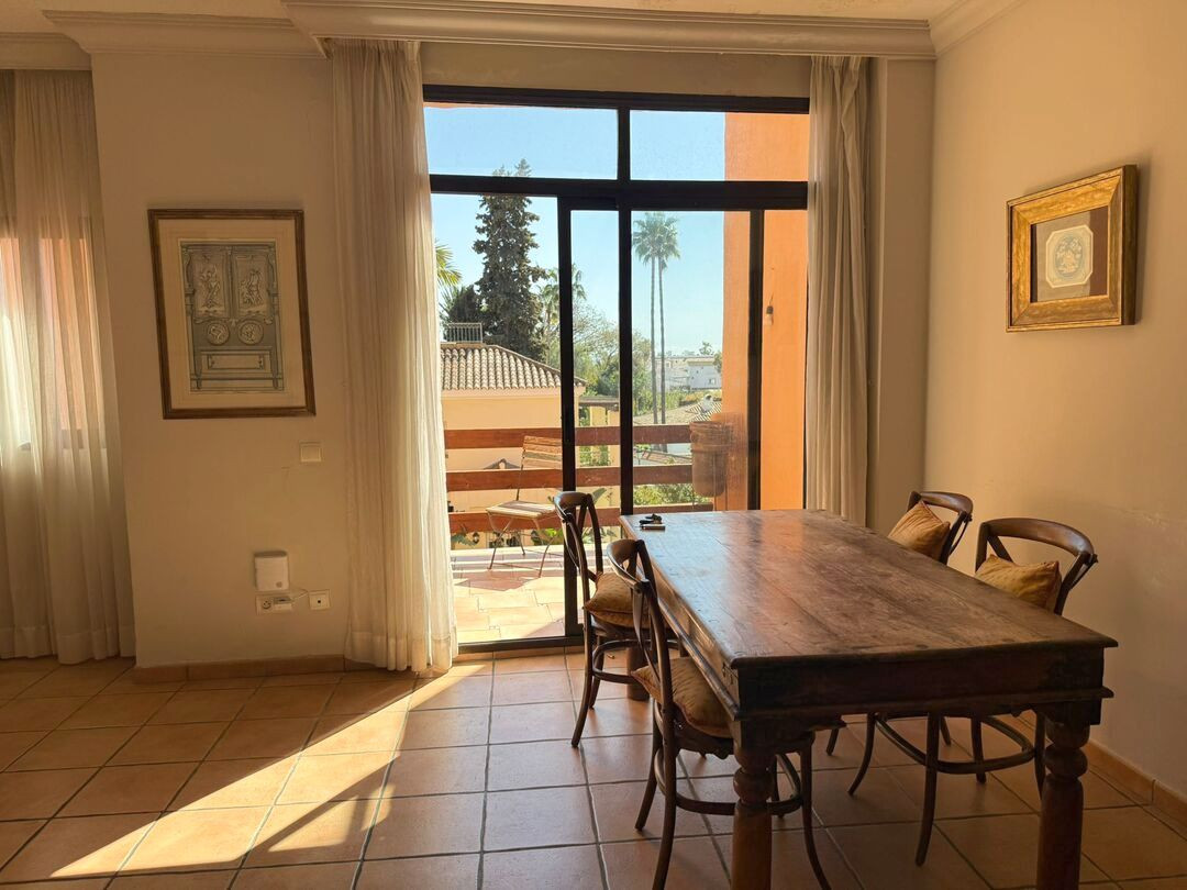 Duplex te koop in Estepona | 3 slaapkamers H5333644