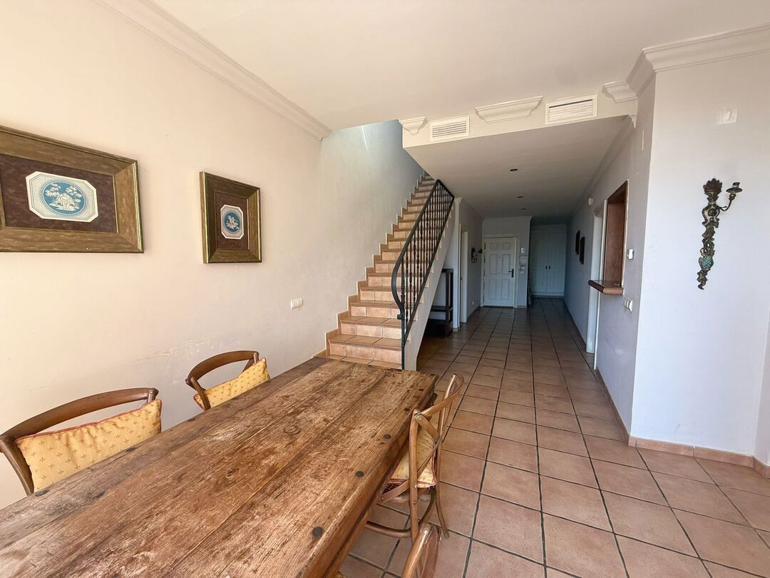 Duplex te koop in Estepona | 3 slaapkamers H5333644