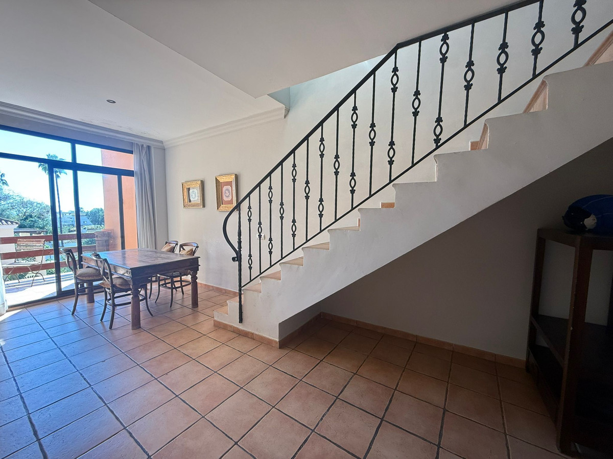 Duplex te koop in Estepona | 3 slaapkamers H5333644