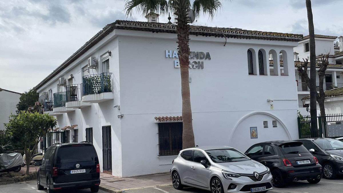 Appartement te koop in Estepona | 0 slaapkamers H5335288