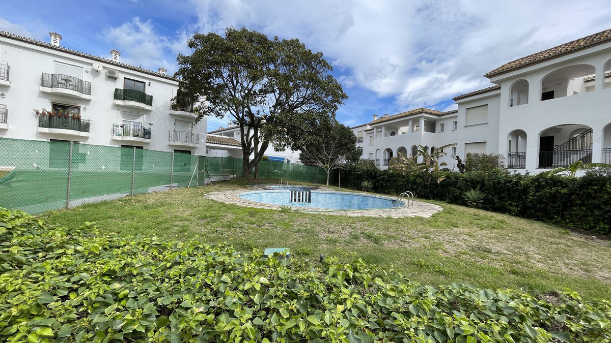 Appartement te koop in Estepona | 0 slaapkamers H5335288