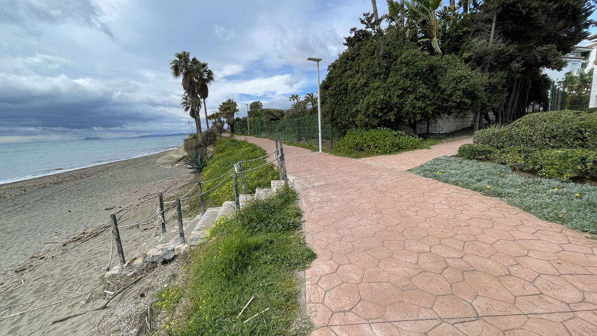 Appartement te koop in Estepona | 0 slaapkamers H5335288