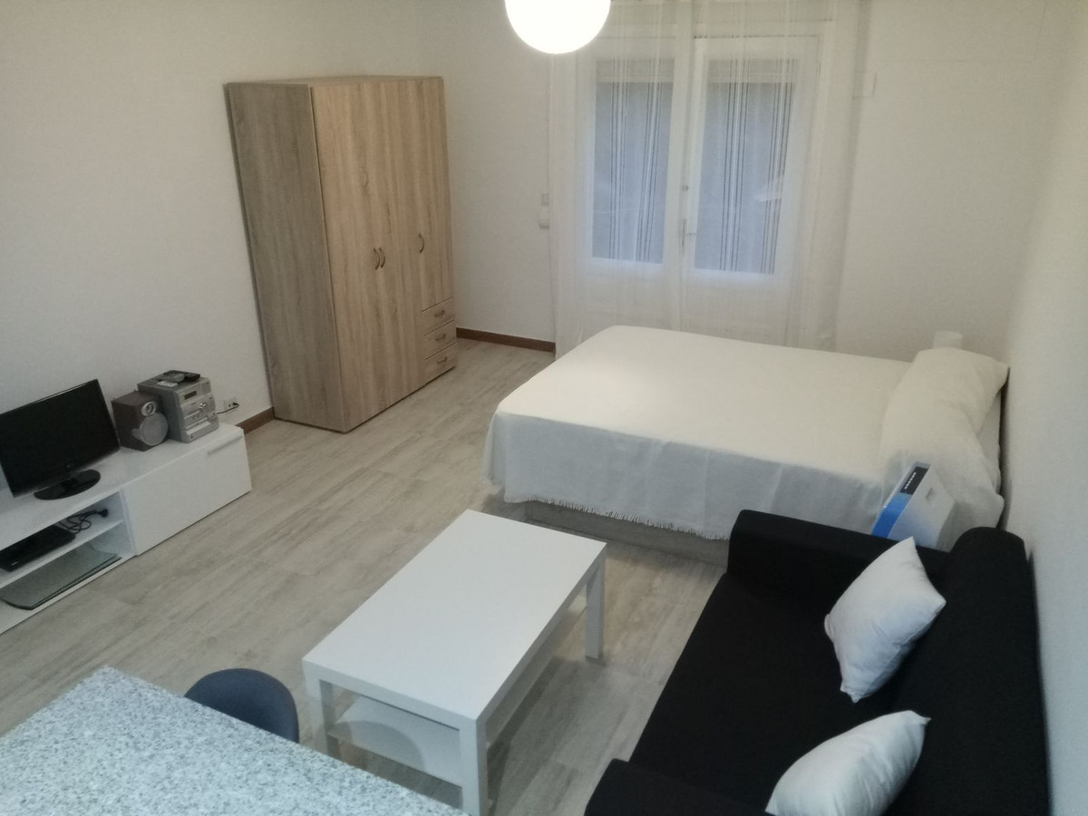 Appartement te koop in Estepona | 0 slaapkamers H5335288