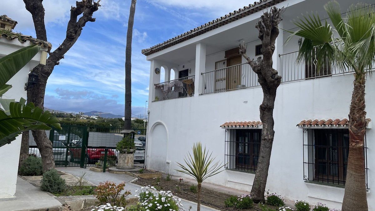 Appartement te koop in Estepona | 0 slaapkamers H5335288