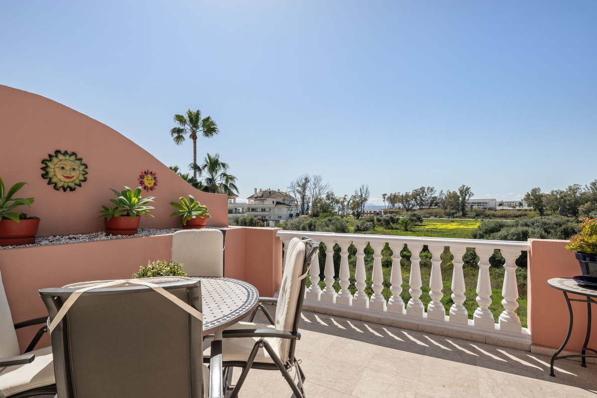 Penthouse te koop in Estepona | 2 slaapkamers H5335552