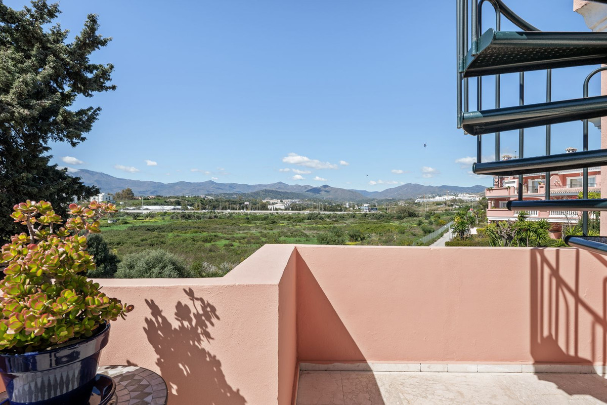 Penthouse te koop in Estepona | 2 slaapkamers H5335552