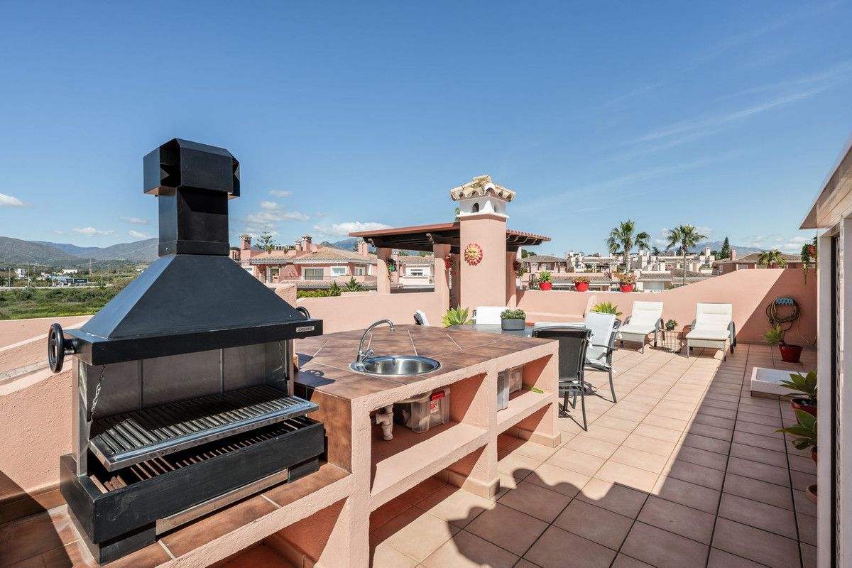 Penthouse te koop in Estepona | 2 slaapkamers H5335552