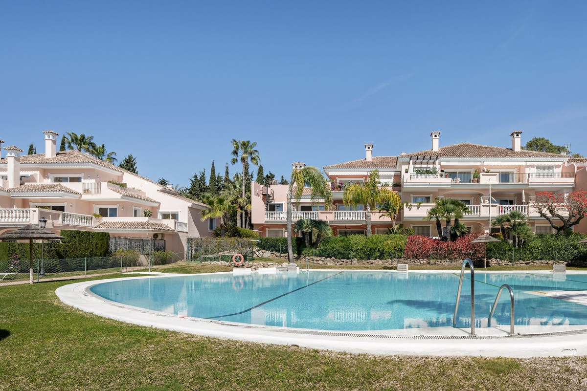 Penthouse te koop in Estepona | 2 slaapkamers H5335552