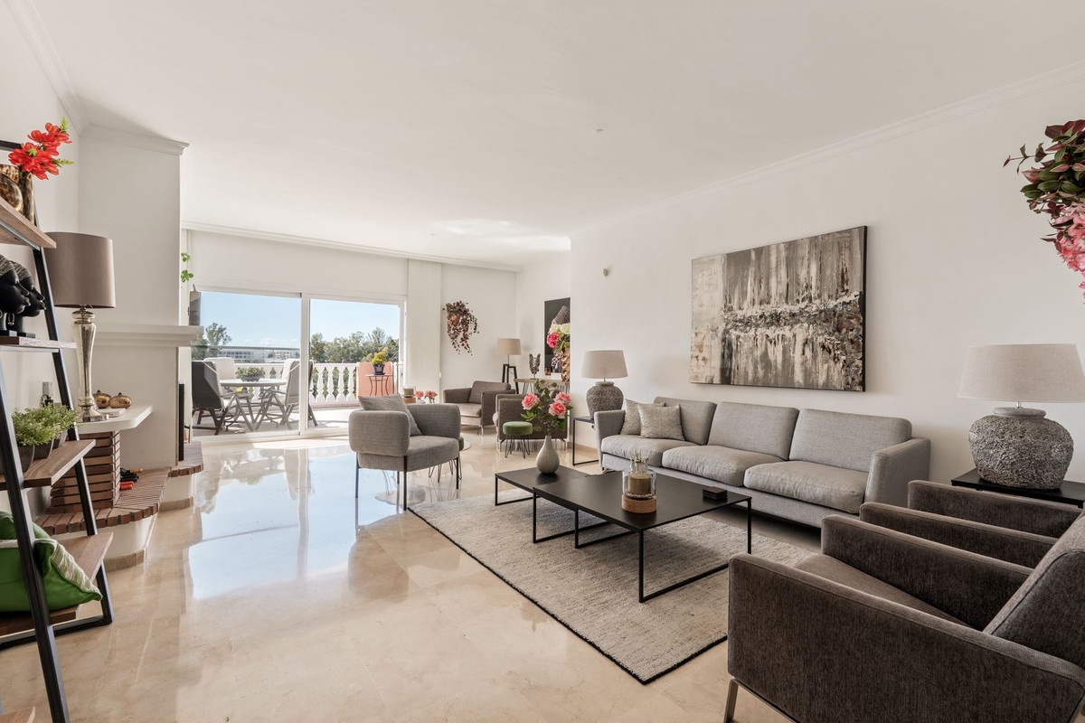 Penthouse te koop in Estepona | 2 slaapkamers H5335552