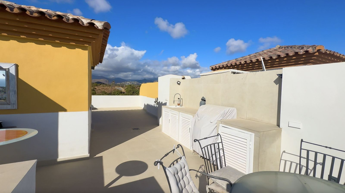 Appartement te koop in Estepona | 3 slaapkamers H5335687