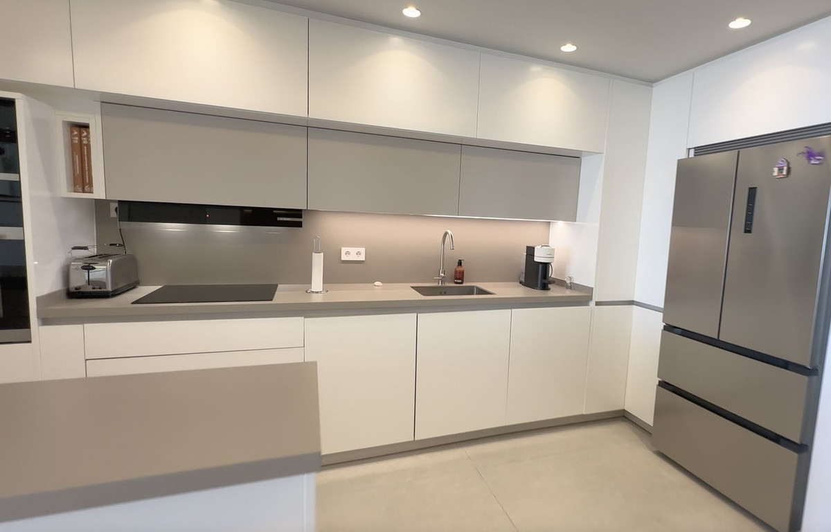 Appartement te koop in Estepona | 3 slaapkamers H5335687