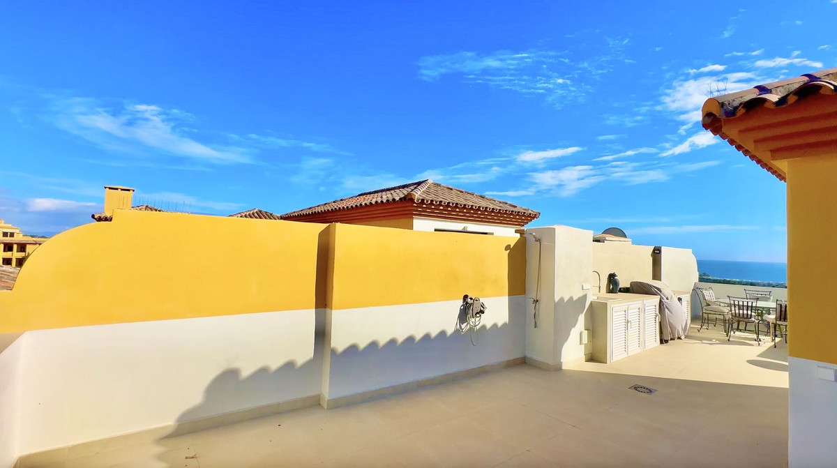 Appartement te koop in Estepona | 3 slaapkamers H5335687