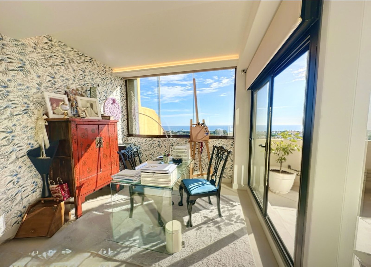 Appartement te koop in Estepona | 3 slaapkamers H5335687