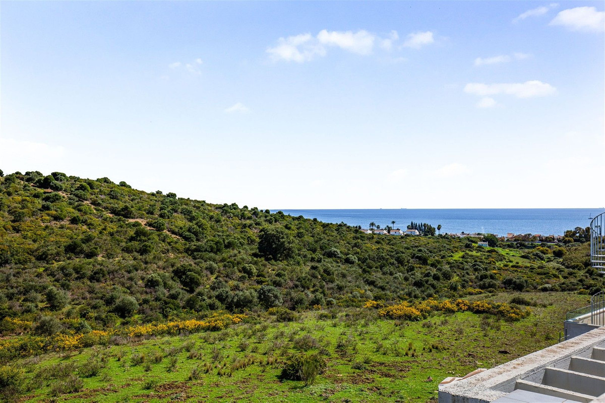 Appartement te koop in Estepona | 3 slaapkamers H5335711