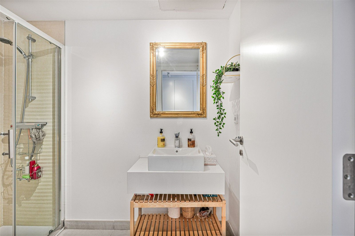 Appartement te koop in Estepona | 3 slaapkamers H5335711