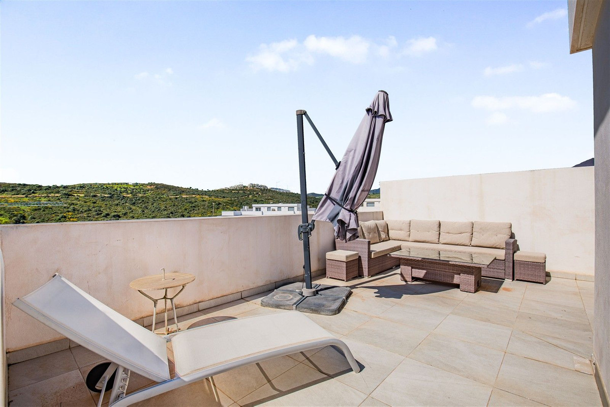 Appartement te koop in Estepona | 3 slaapkamers H5335711