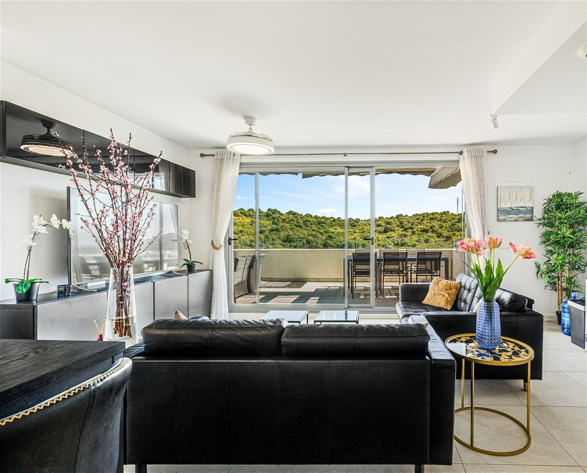 Appartement te koop in Estepona | 3 slaapkamers H5335711