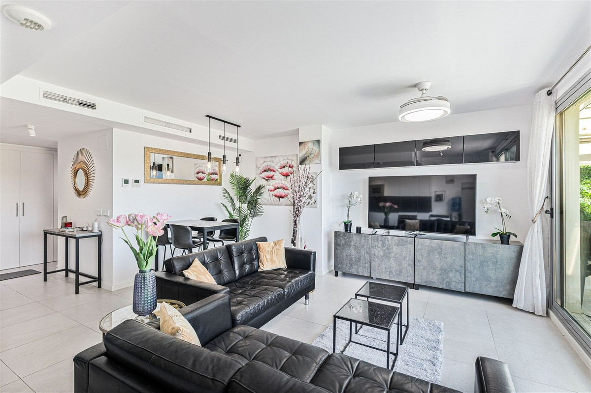 Appartement te koop in Estepona | 3 slaapkamers H5335711